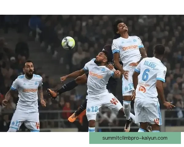 西甲主场强势球队持续展现竞争力，状态回暖引发关注